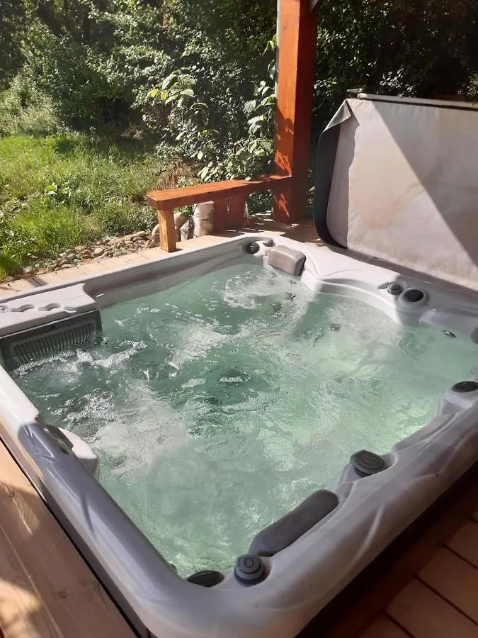 Chambre Familiale Avec Piscine Chauffee Et Jacuzzi Bernadets-Debat