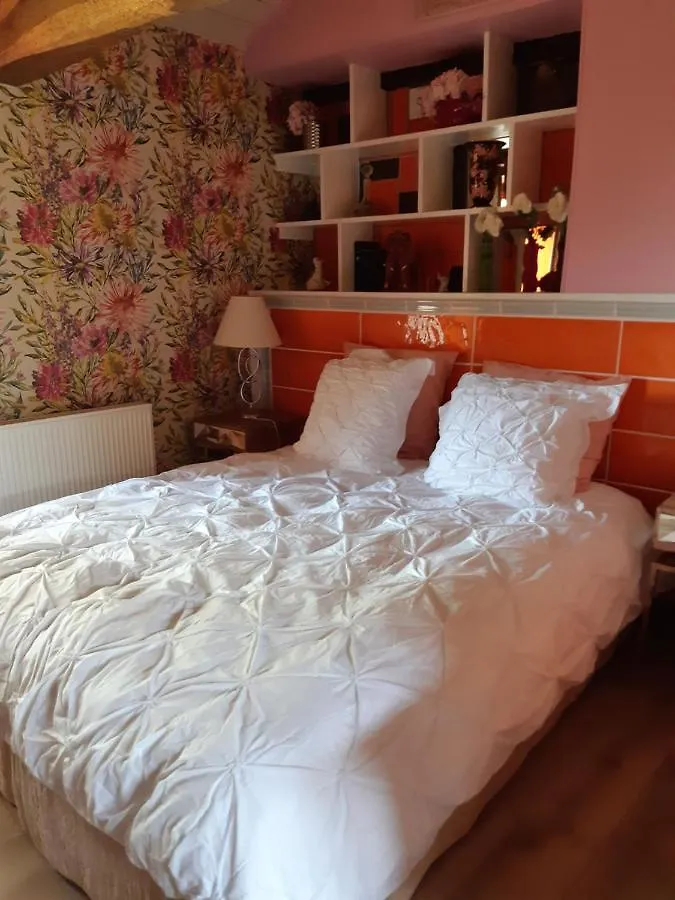 ベッド・アンド・ブレックファスト Chambre Familiale Avec Piscine Chauffee Et Jacuzzi Bernadets-Debat